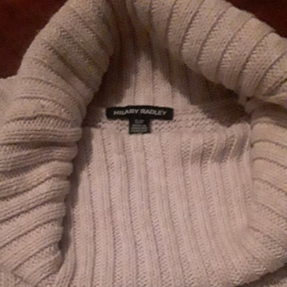 Taupe waffle-Knit Turtleneck Sweater - Picture 3 of 4